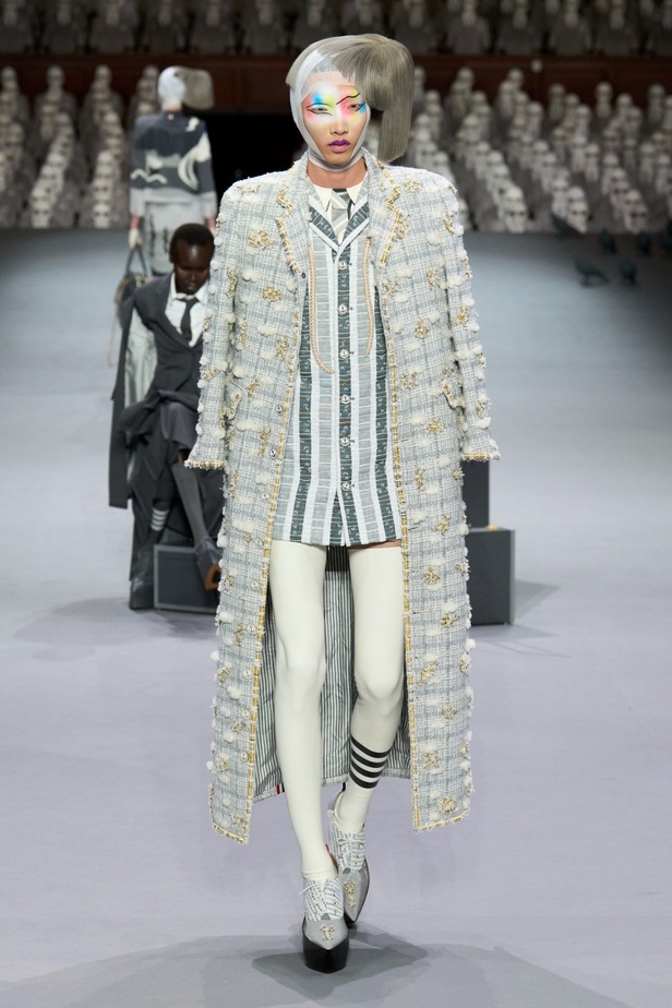 مجموعة Thom Browne للأزياء الراقية لخريف وشتاء 2024... الأزياء الهوت كوتور في شكل مسرحي