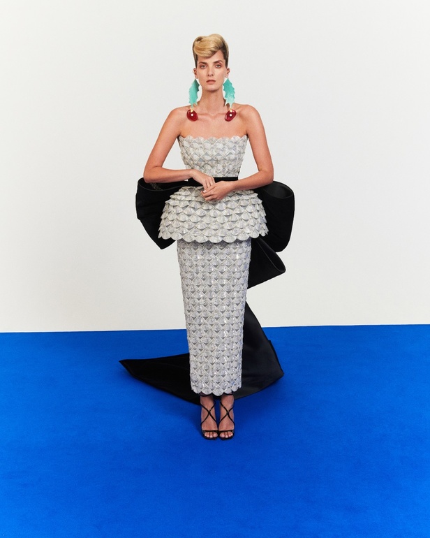 قزي وأوسطا يقدمان مجموعة "الربيع المقدس" لخريف وشتاء 2023-2024 للأزياء الراقية