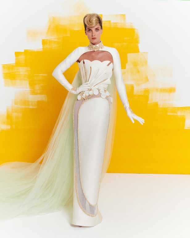 قزي وأوسطا يقدمان مجموعة "الربيع المقدس" لخريف وشتاء 2023-2024 للأزياء الراقية