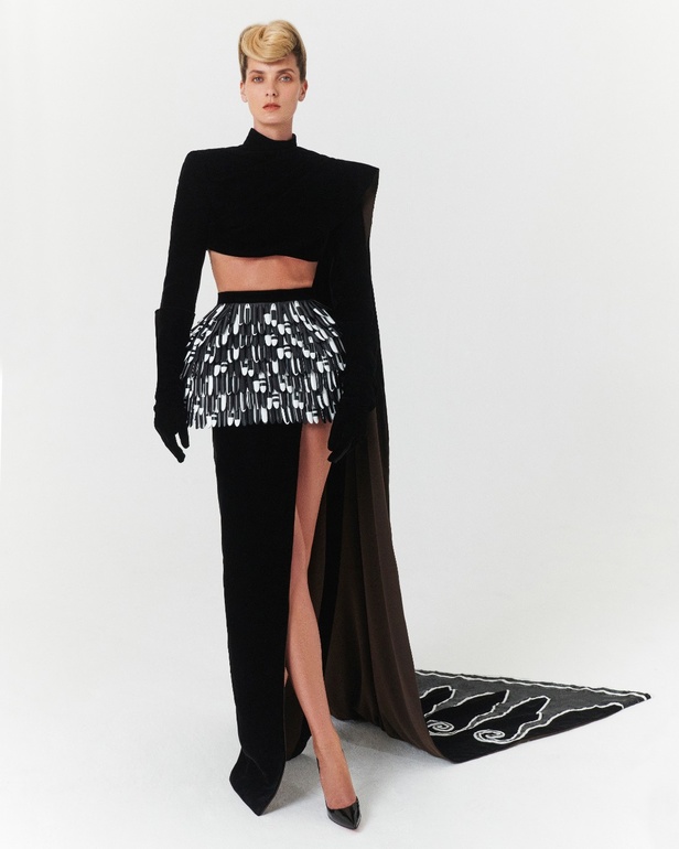 قزي وأوسطا يقدمان مجموعة "الربيع المقدس" لخريف وشتاء 2023-2024 للأزياء الراقية