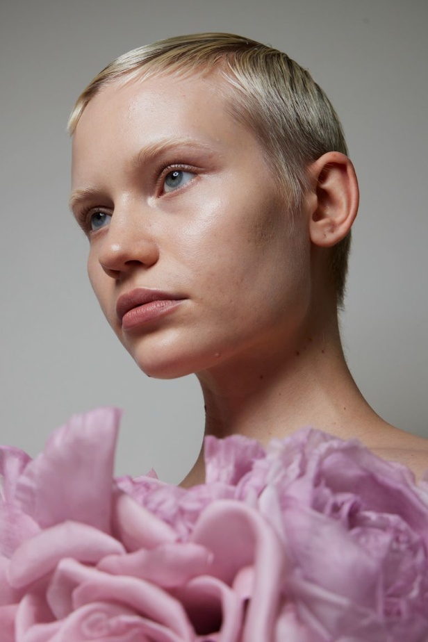 مجموعة Giambattista Valli للهوت كوتور.. فخامة الشك والدانتيل التي لا تزول