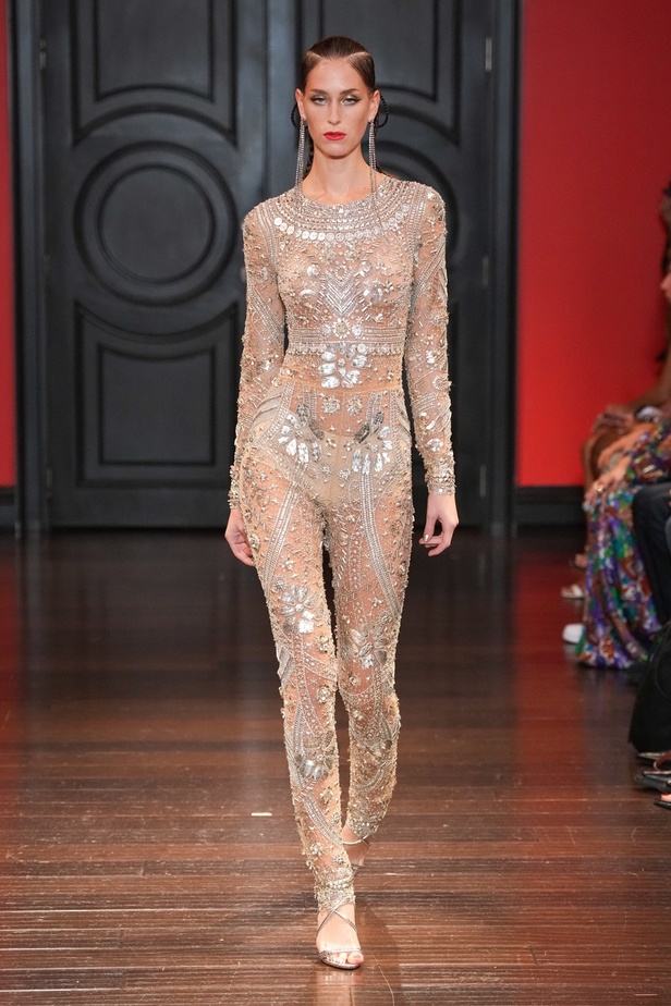 مجموعة Naeem Khan لربيع وصيف 2024 في نيويورك