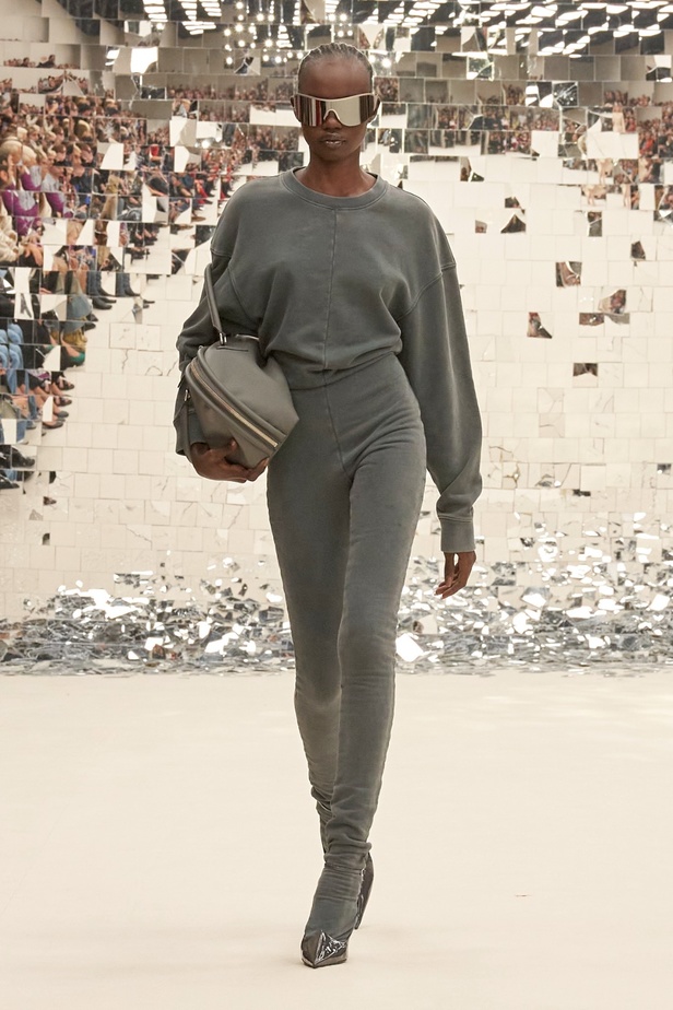 مجموعة Acne Studio لربيع وصيف 2024