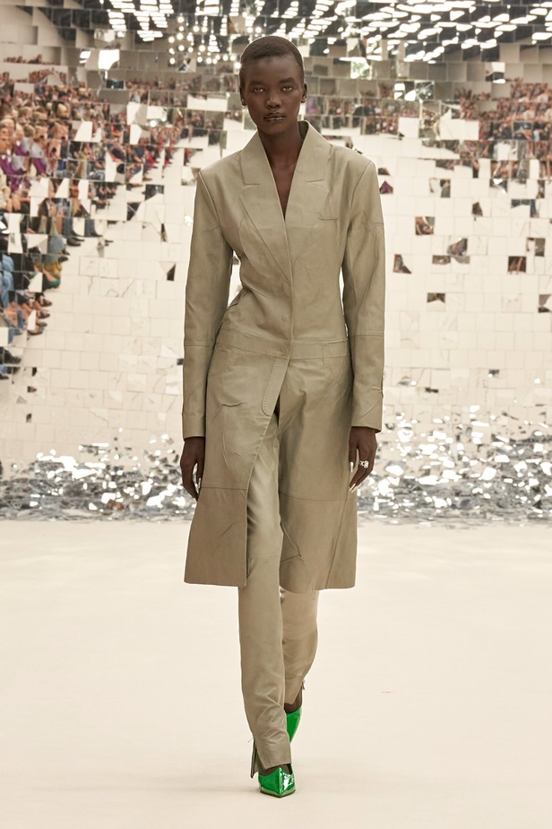 مجموعة Acne Studio لربيع وصيف 2024