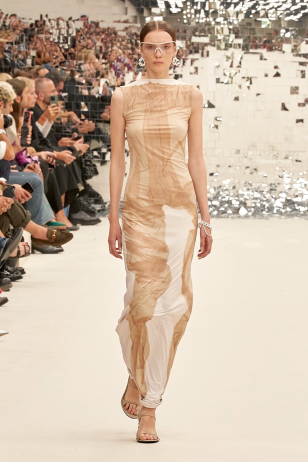 مجموعة Acne Studio لربيع وصيف 2024