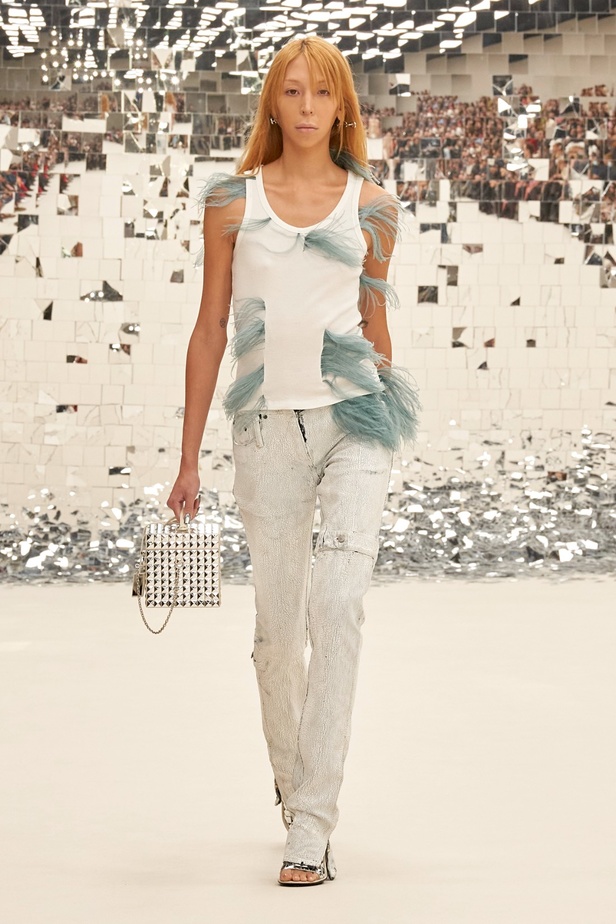 مجموعة Acne Studio لربيع وصيف 2024