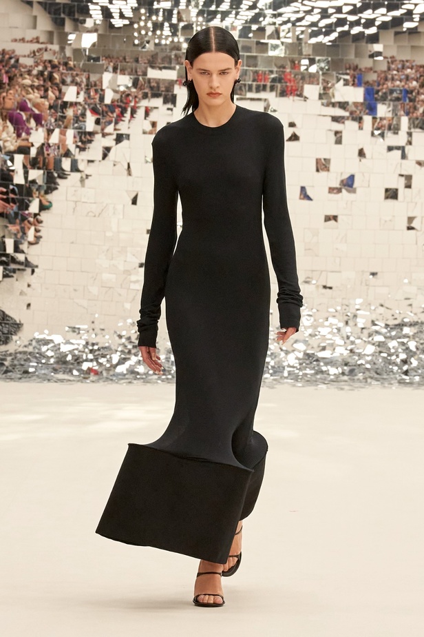 مجموعة Acne Studio لربيع وصيف 2024