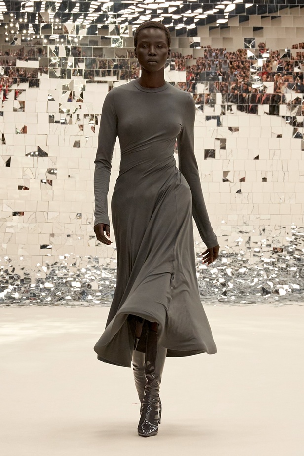 مجموعة Acne Studio لربيع وصيف 2024