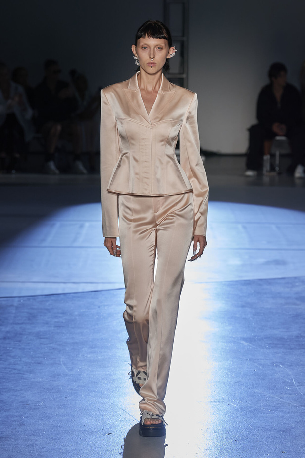 راقصة الباليه.. مصدر الوحي الأساسي لدار ADEAM في نيويورك