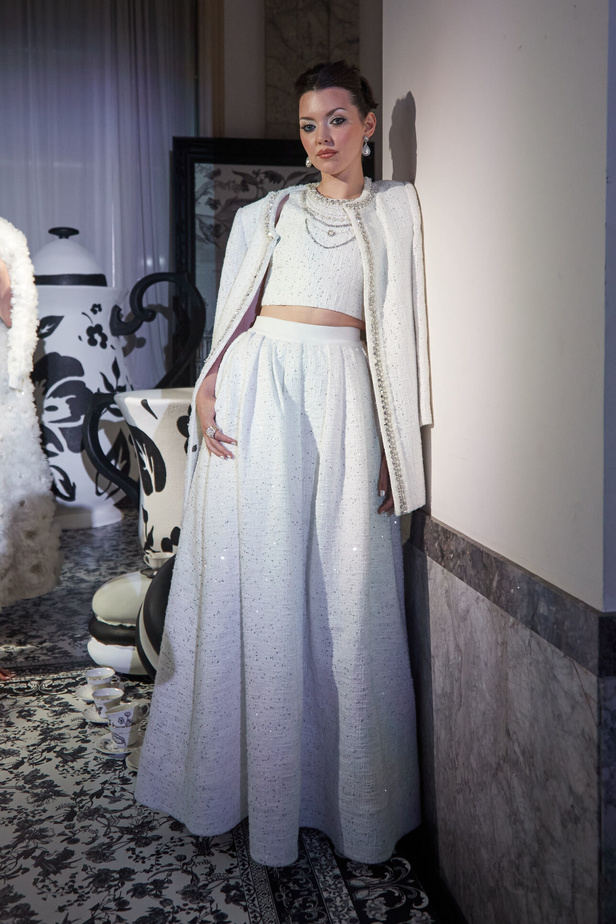 مجموعة  Alice + Olivia لربيع وصيف 2024 في نيويورك