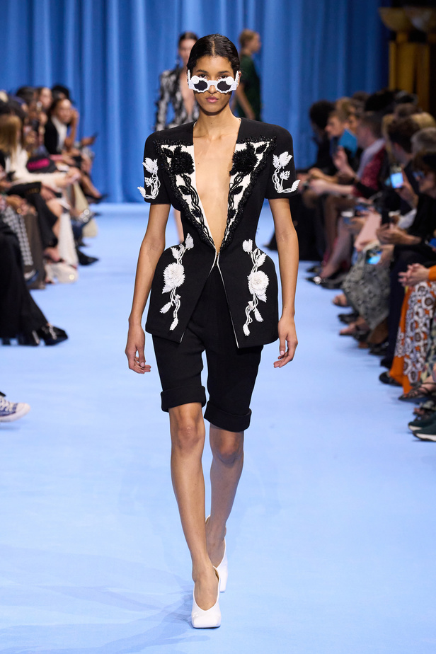 مجموعة Balmain لموسم ربيع وصيف 2024