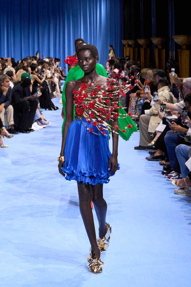 مجموعة Balmain لموسم ربيع وصيف 2024