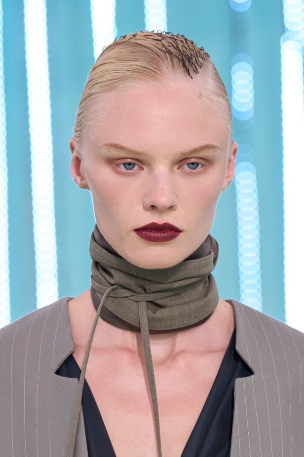 CorpCore: علامة BOSS تعيد إحياء إرثها العريق مع عرض أزياء خريف وشتاء 2023 