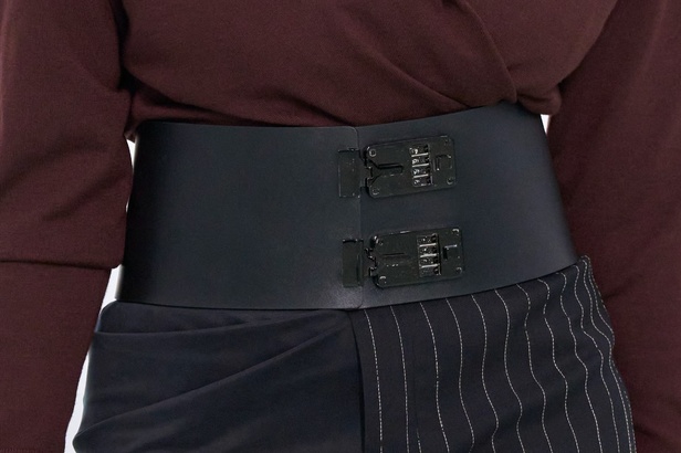 CorpCore: علامة BOSS تعيد إحياء إرثها العريق مع عرض أزياء خريف وشتاء 2023 