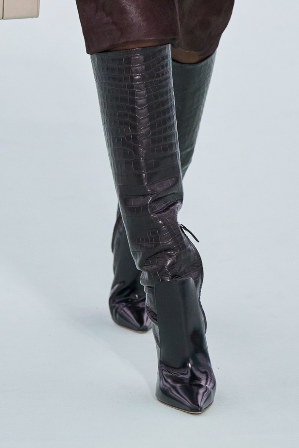 CorpCore: علامة BOSS تعيد إحياء إرثها العريق مع عرض أزياء خريف وشتاء 2023 