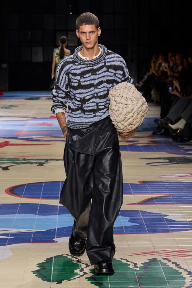 مجموعة Bottega Veneta لربيع وصيف 2024 