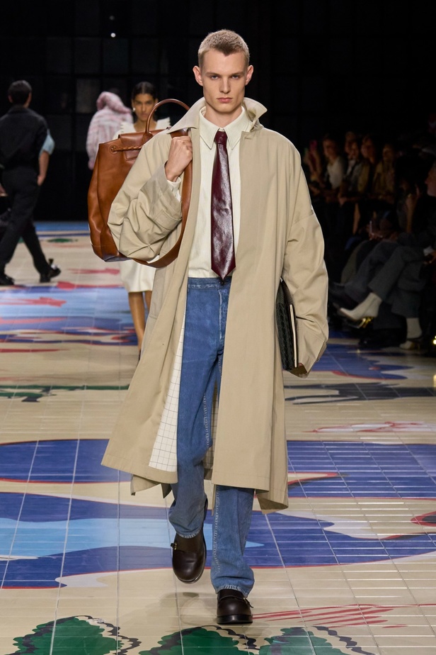 مجموعة Bottega Veneta لربيع وصيف 2024 