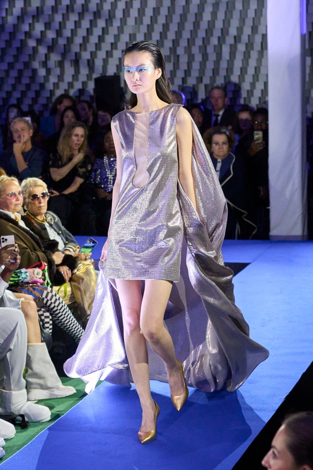 مجموعة Pierre Cardin لربيع وصيف 2024