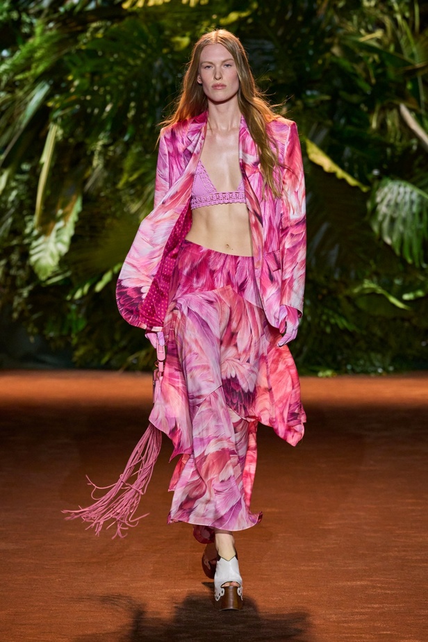 مجموعة Roberto Cavalli لربيع وصيف 2024