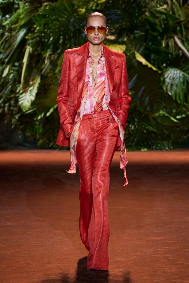 مجموعة Roberto Cavalli لربيع وصيف 2024