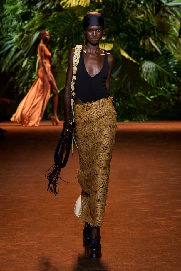 مجموعة Roberto Cavalli لربيع وصيف 2024