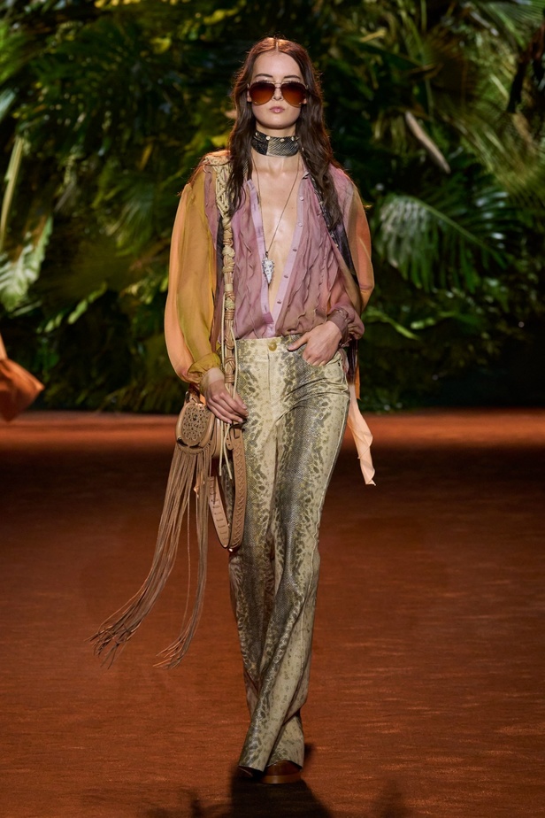 مجموعة Roberto Cavalli لربيع وصيف 2024