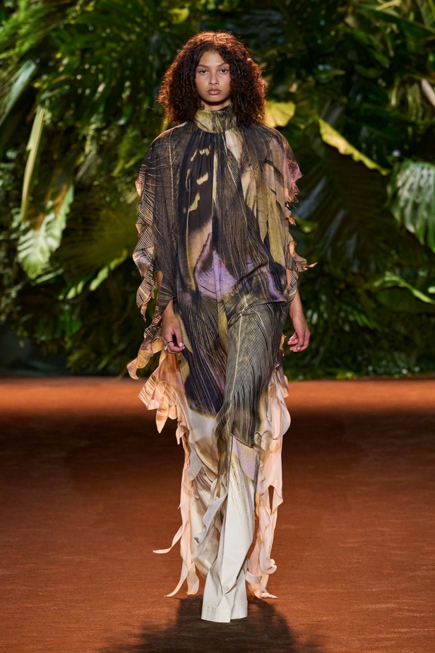 مجموعة Roberto Cavalli لربيع وصيف 2024