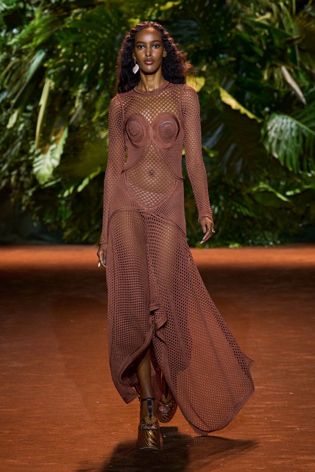 مجموعة Roberto Cavalli لربيع وصيف 2024