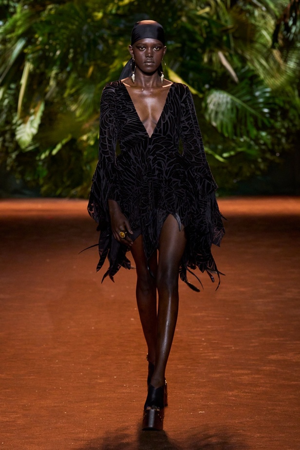 مجموعة Roberto Cavalli لربيع وصيف 2024