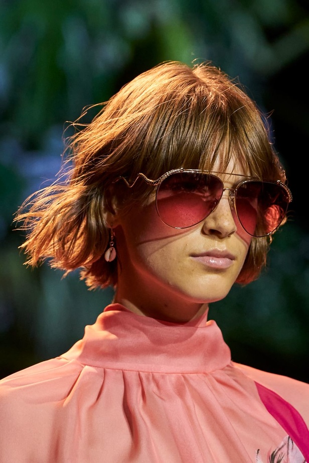 الريش يجتمع في مجموعة Roberto Cavalli لربيع وصيف 2024