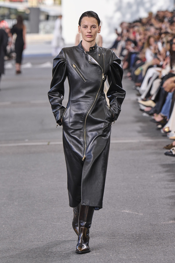 عرض Chloe لصيف 2024