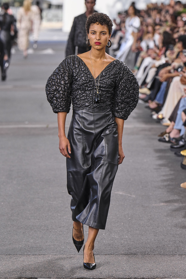 عرض Chloe لصيف 2024