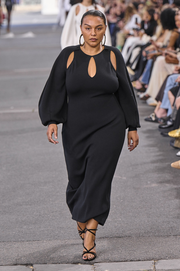 عرض Chloe لصيف 2024