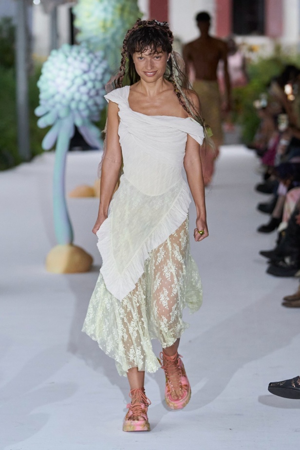 مجموعة Collina Strada لربيع وصيف 2024