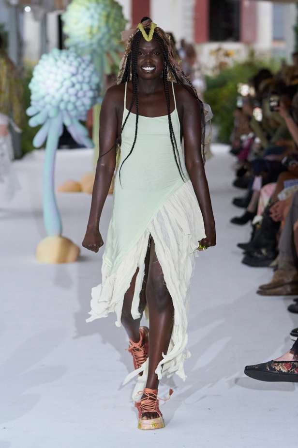 مجموعة Collina Strada لربيع وصيف 2024