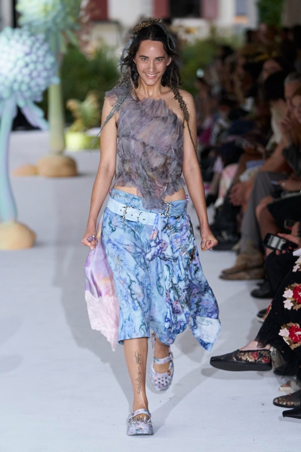 مجموعة Collina Strada لربيع وصيف 2024