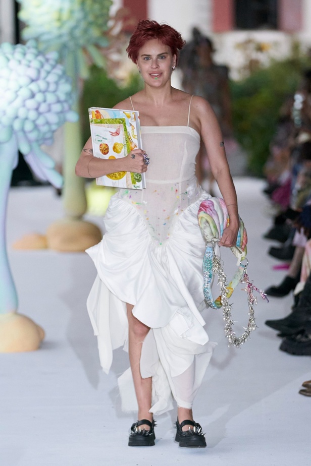 مجموعة Collina Strada لربيع وصيف 2024