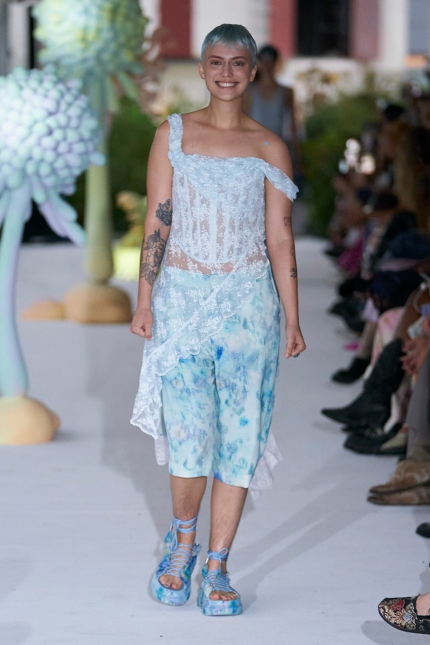 مجموعة Collina Strada لربيع وصيف 2024