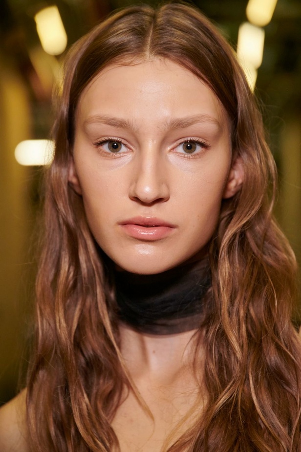 ديفيد كوما يأخذنا في نزهة بين حدائق الأزهار 