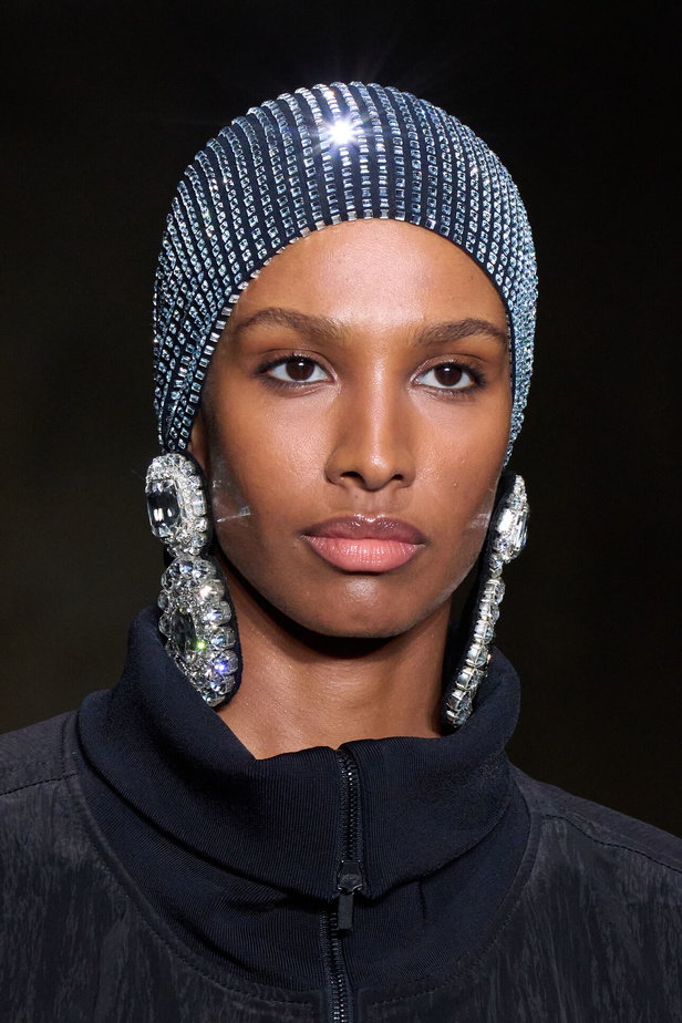 أكسسوارت مجموعة ديفيد كوما لربيع وصيف 2024 في لندن