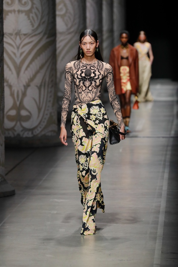 مجموعة Etro لربيع وصيف 2024