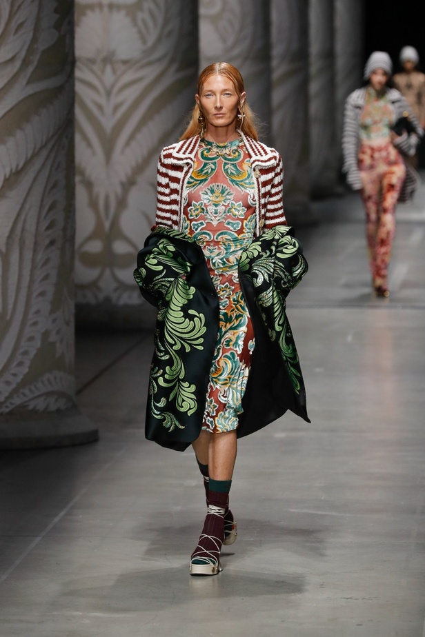 مجموعة Etro لربيع وصيف 2024