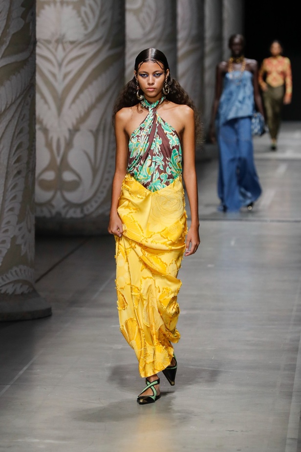 مجموعة Etro لربيع وصيف 2024