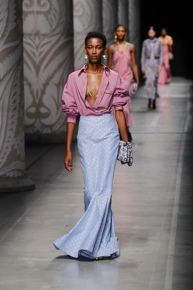 مجموعة Etro لربيع وصيف 2024