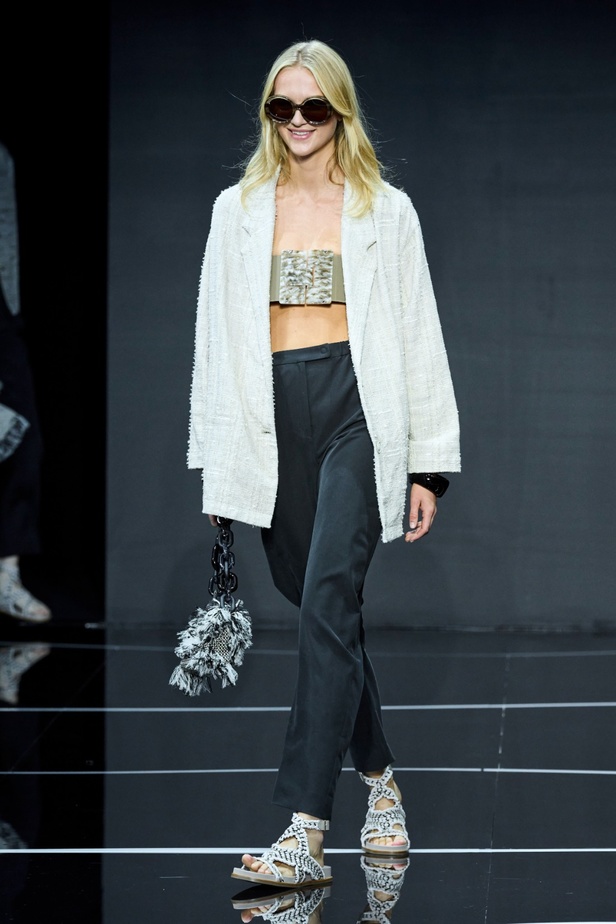 مجموعة Emporio Armani لربيع وصيف 2024 