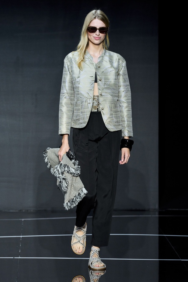 مجموعة Emporio Armani لربيع وصيف 2024 