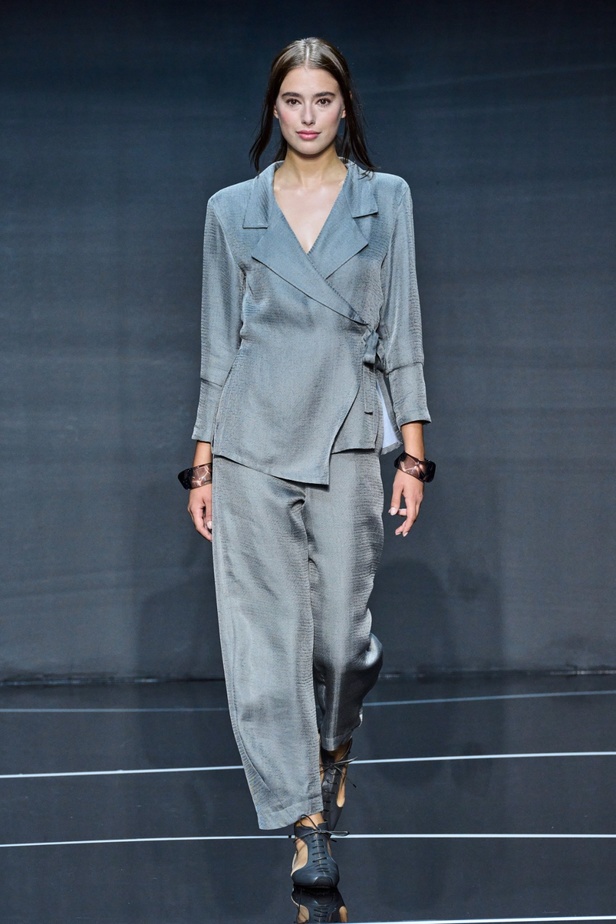 مجموعة Emporio Armani لربيع وصيف 2024 