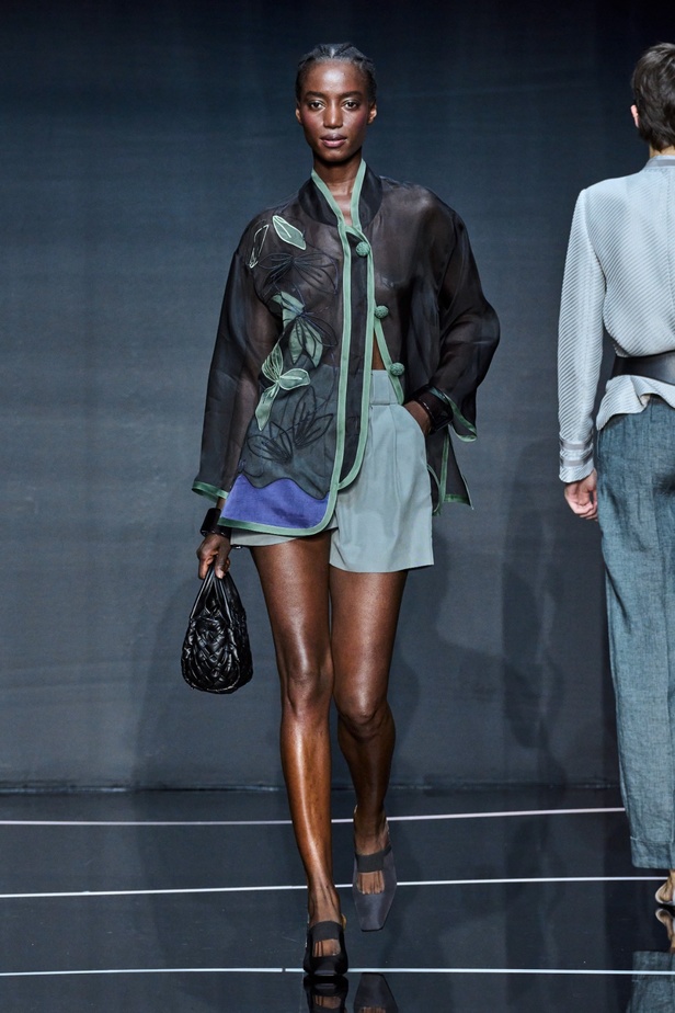 مجموعة Emporio Armani لربيع وصيف 2024 