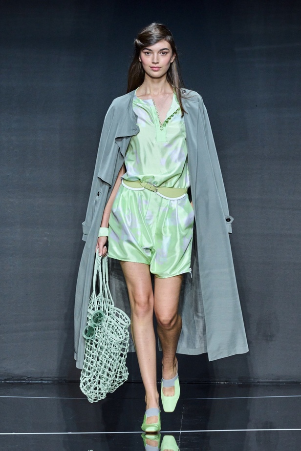 مجموعة Emporio Armani لربيع وصيف 2024 