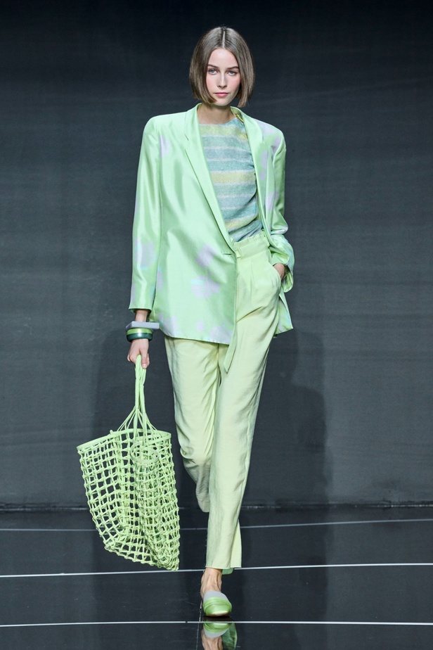 مجموعة Emporio Armani لربيع وصيف 2024 